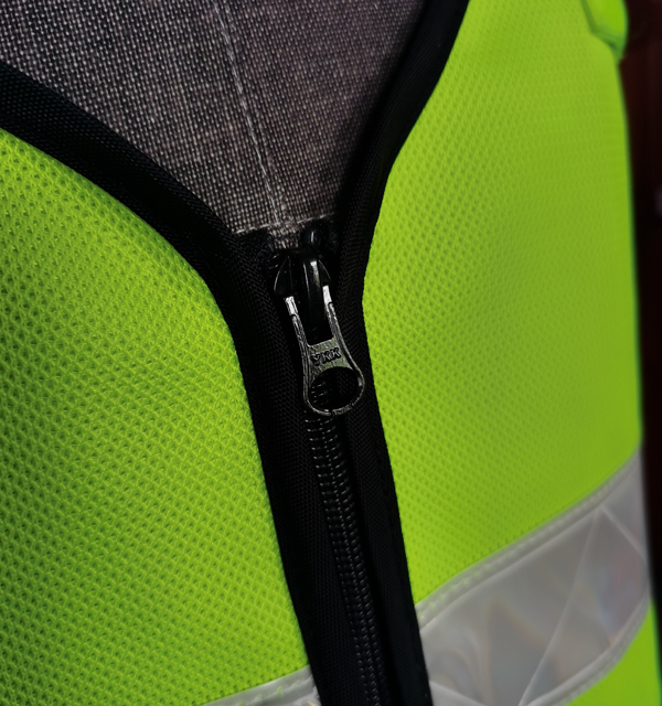 Gilet rafraîchissant à circulation d'eau Senjoy pour le travail en extérieur par temps chaud, réglable, léger et respirant.