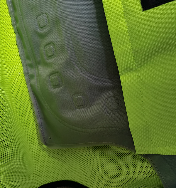Gilet rafraîchissant à circulation d'eau Senjoy pour le travail en extérieur par temps chaud, réglable, léger et respirant.
